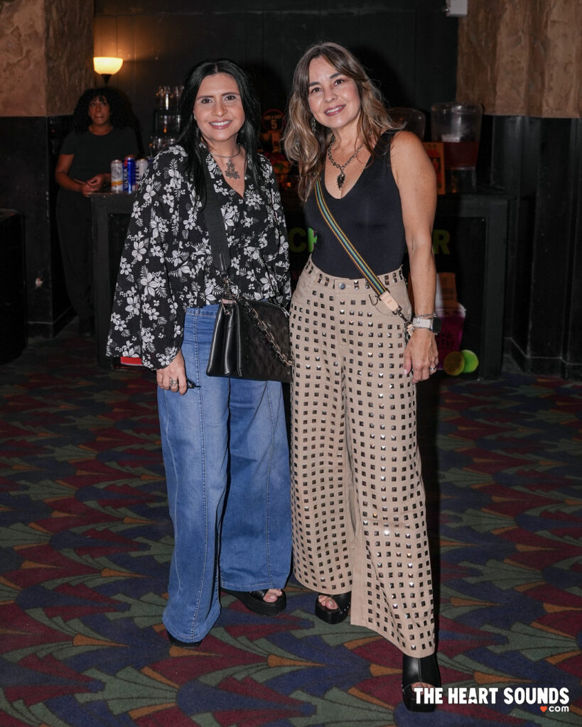 Fans/Natalia Jiménez - Photo: Nacho DelaGarza