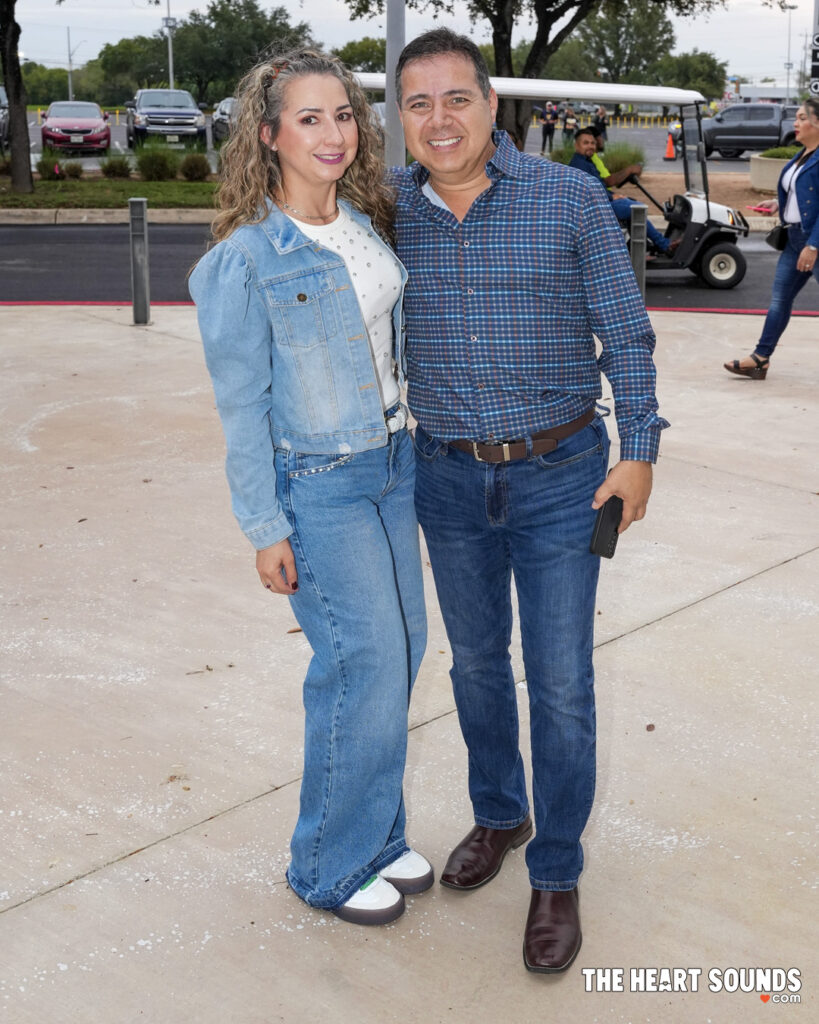 Fans/Maná - Photo: Nacho DelaGarza