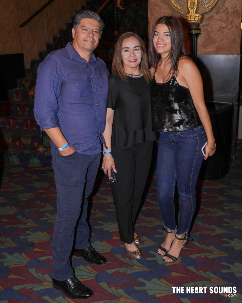 Fans/Natalia Jiménez - Photo: Nacho DelaGarza