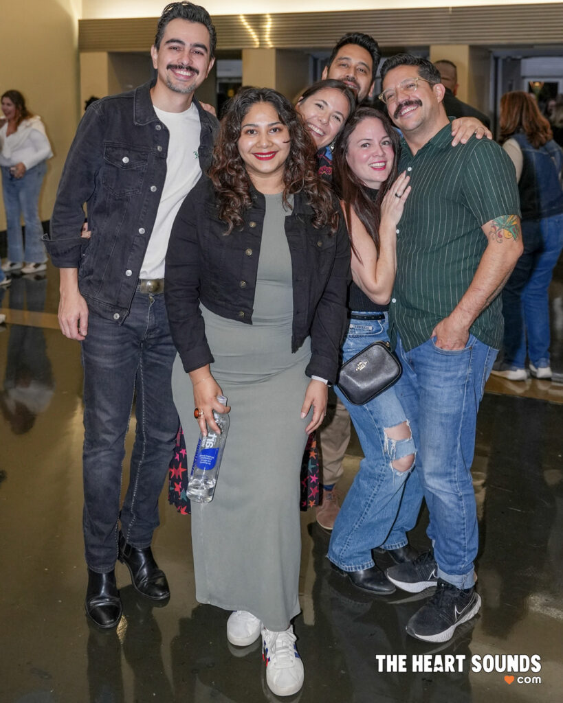 Fans / Miguel Bosé - Photo: Nacho DelaGarza