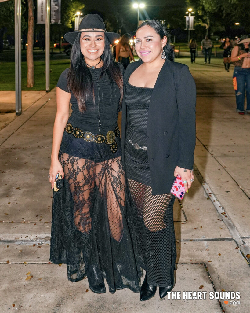 Fans / Christian Nodal - Photo: Nacho DelaGarza