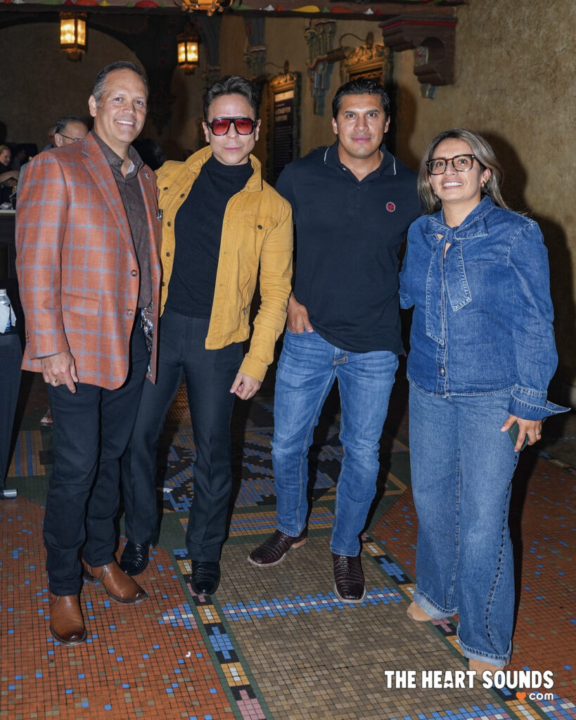 Fans / Ángela Aguilar - Photo: Nacho DelaGarza