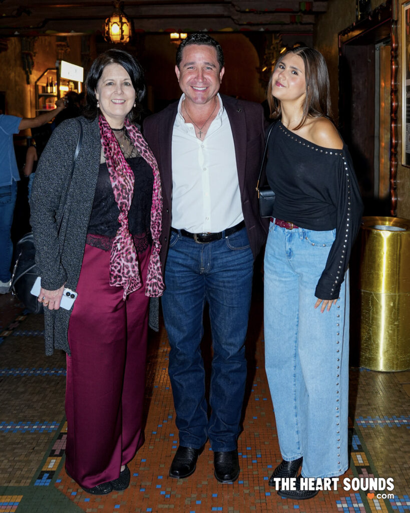 Fans / Ángela Aguilar - Photo: Nacho DelaGarza