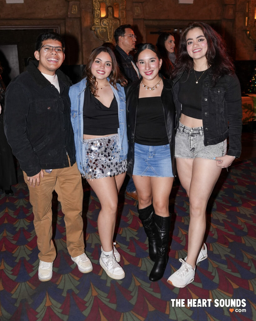 Fans / Jesse & Joy - Photo: Nacho DelaGarza