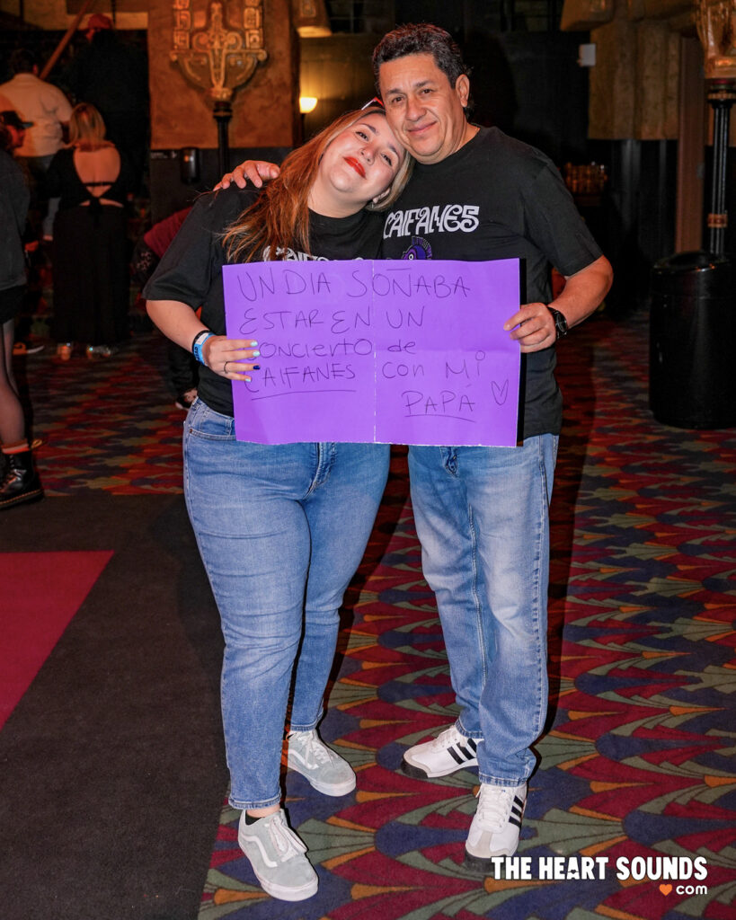 Fans / Caifanes - Photo: Nacho DelaGarza