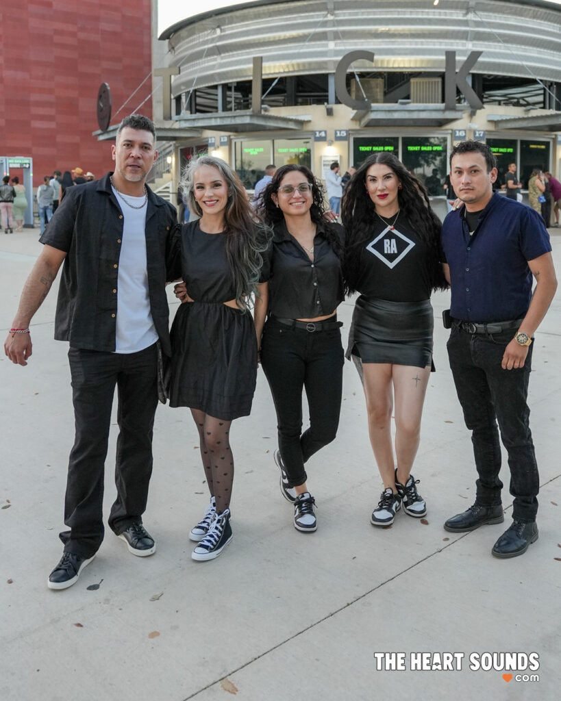 Fans / Arjona - Photo: Nacho DelaGarza