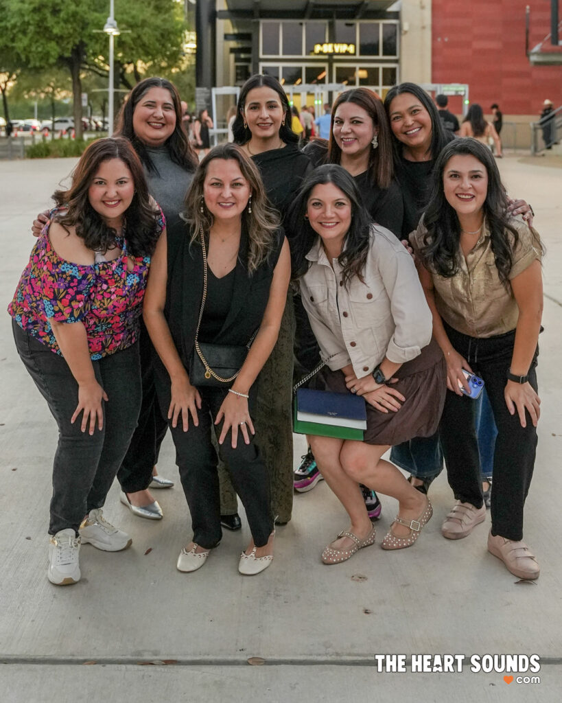 Fans / Arjona - Photo: Nacho DelaGarza