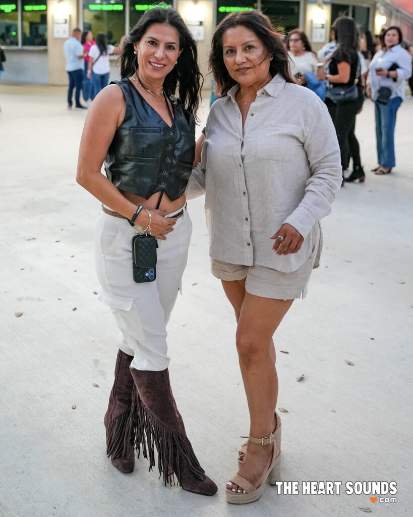 Fans / Arjona - Photo: Nacho DelaGarza