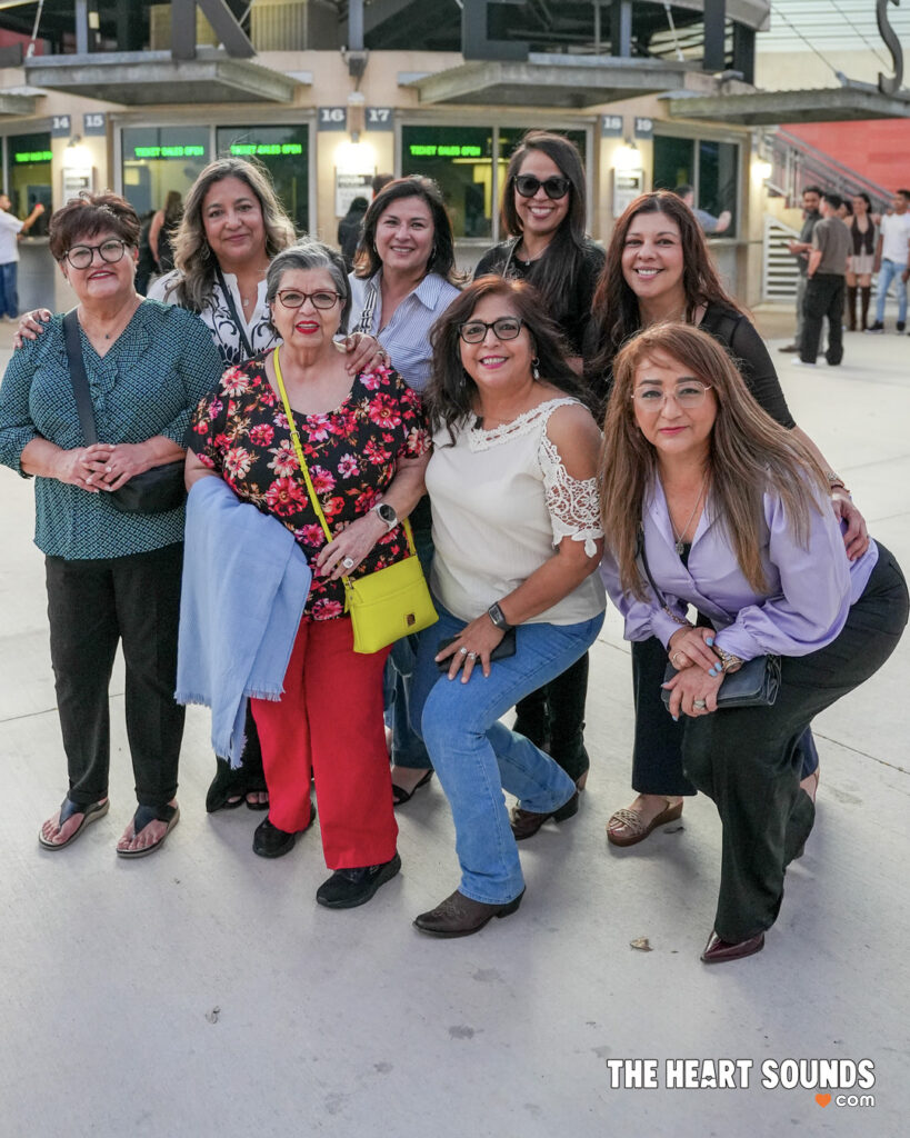 Fans / Arjona - Photo: Nacho DelaGarza