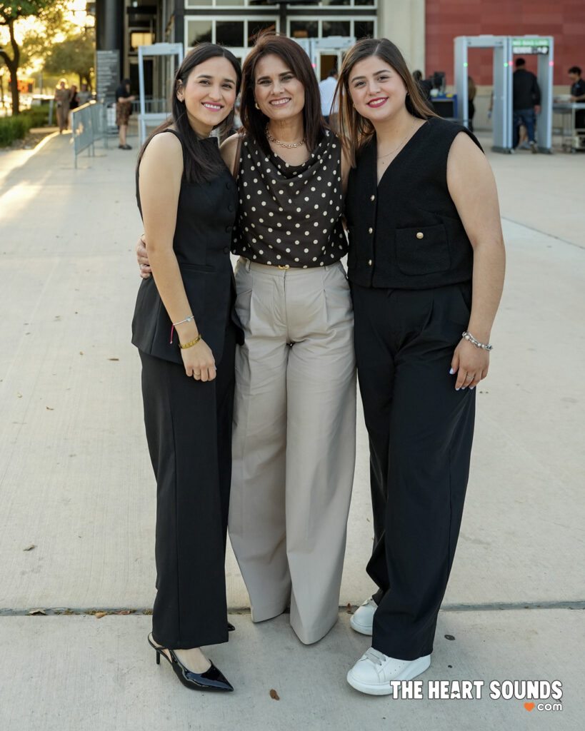 Fans / Arjona - Photo: Nacho DelaGarza