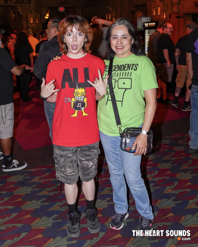 Fans / Descendents - Photo: Nacho DelaGarza