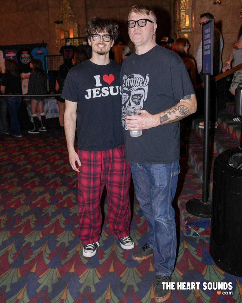 Fans / Descendents - Photo: Nacho DelaGarza