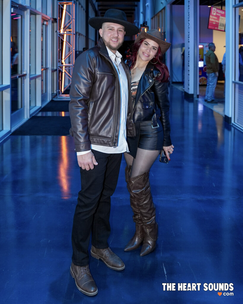 Fans / Camila - Photo: Nacho DelaGarza