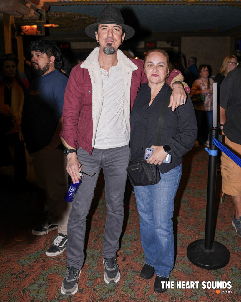 Fans / Robert Plant - Photo: Nacho DelaGarza