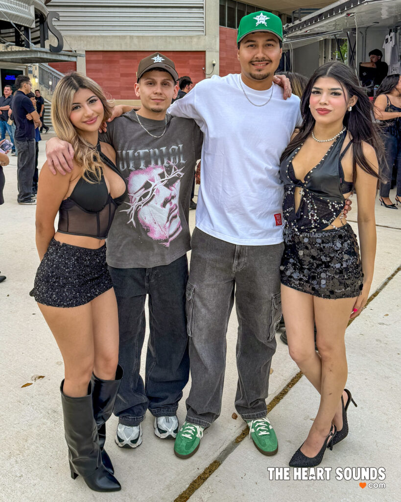 Fans / Peso Pluma - Photo: Nacho DelaGarza