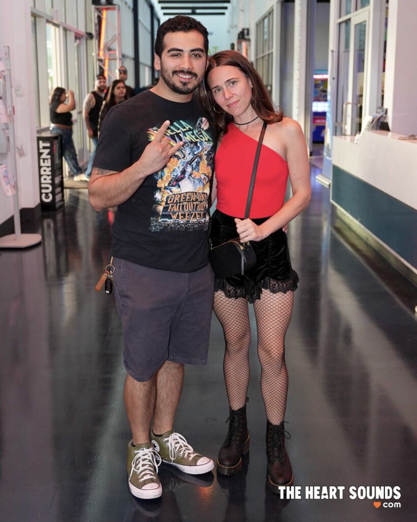 Fans / Bush - Photo: Nacho DelaGarza