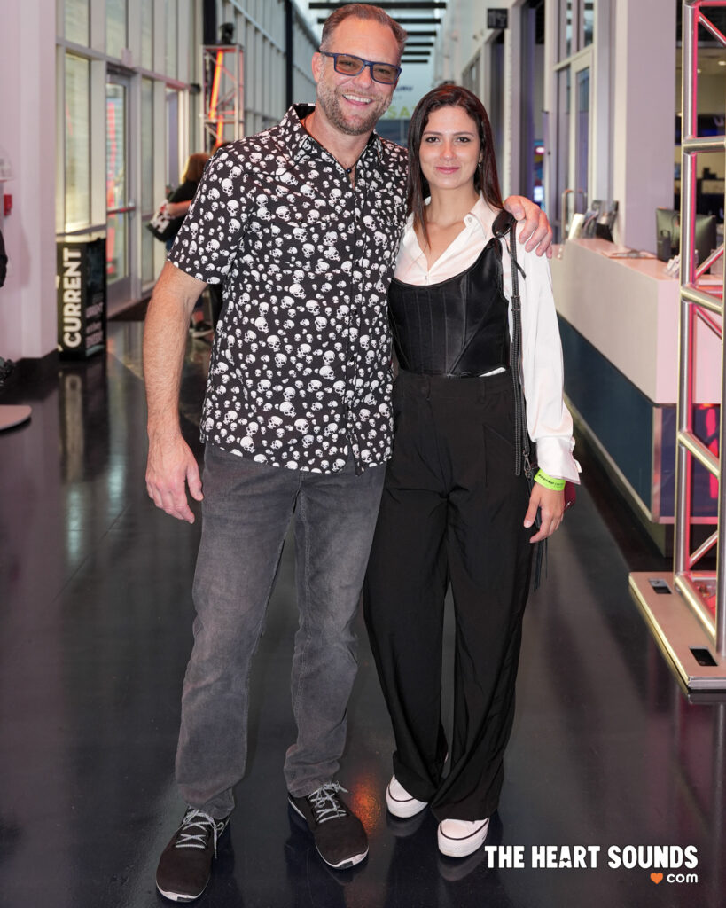 Fans / Bush - Photo: Nacho DelaGarza