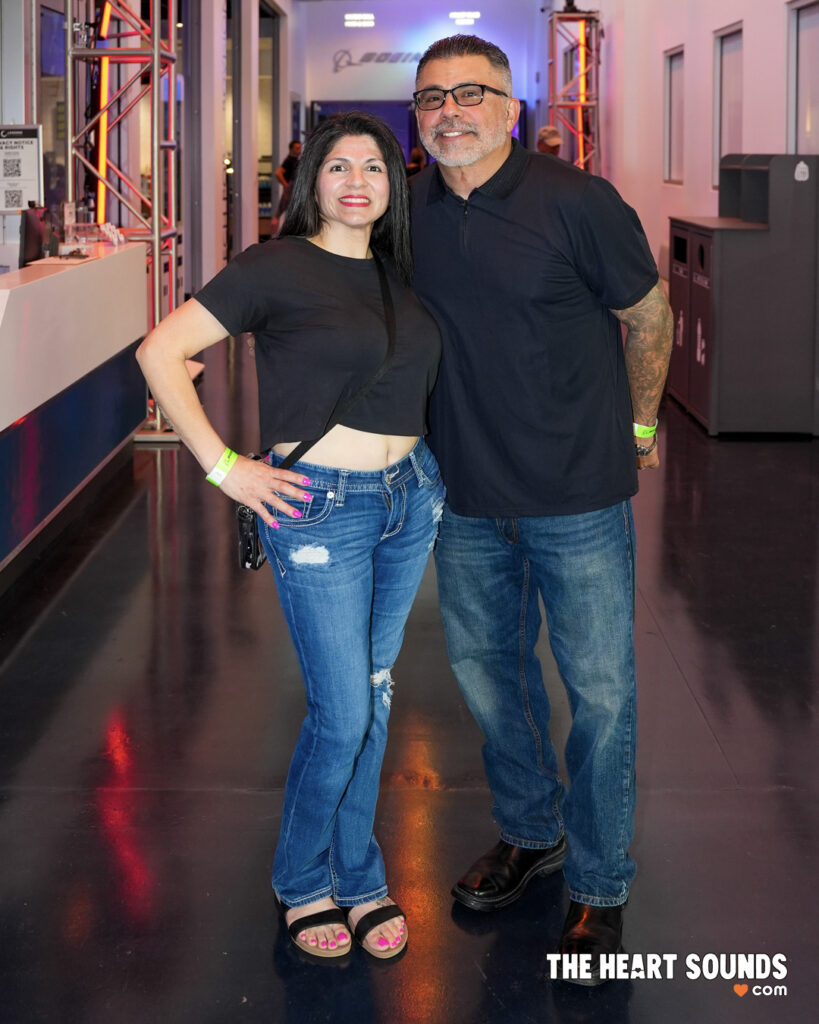 Fans / Bush - Photo: Nacho DelaGarza