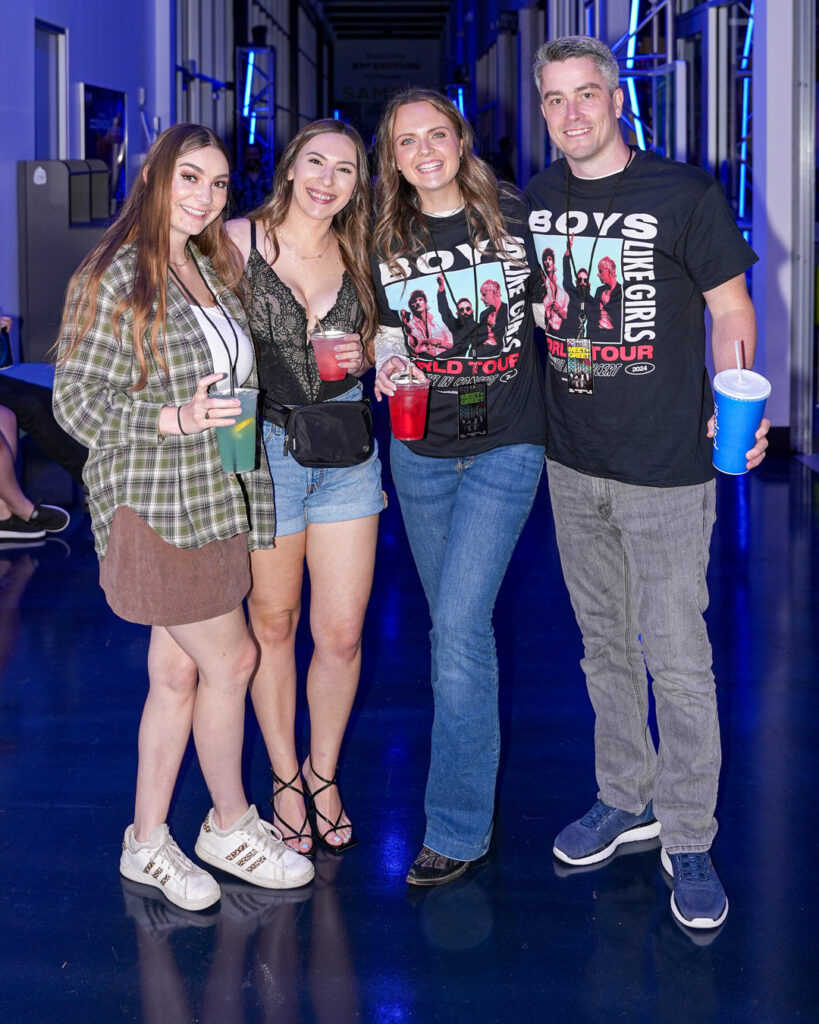 Fans / Boys Like Girls - Photo: Nacho DelaGarza