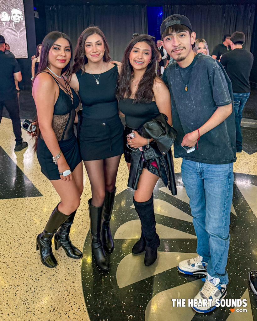 Fans / Peso Pluma - Photo: Nacho DelaGarza