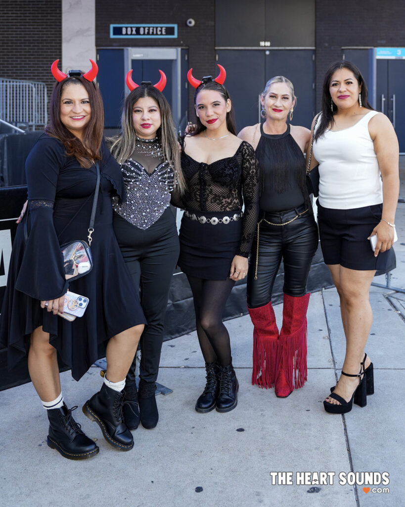 Fans / Cazzu - Photo: Nacho DelaGarza