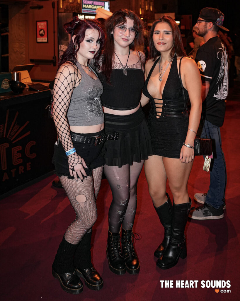 Fans / Black Veil Brides  - Photo: Nacho DelaGarza