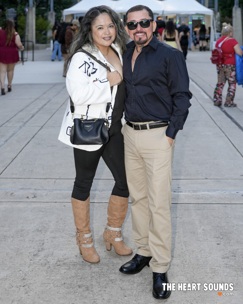 Fans / Romeo Santos & Prince Royce - Photo: Nacho DelaGarza