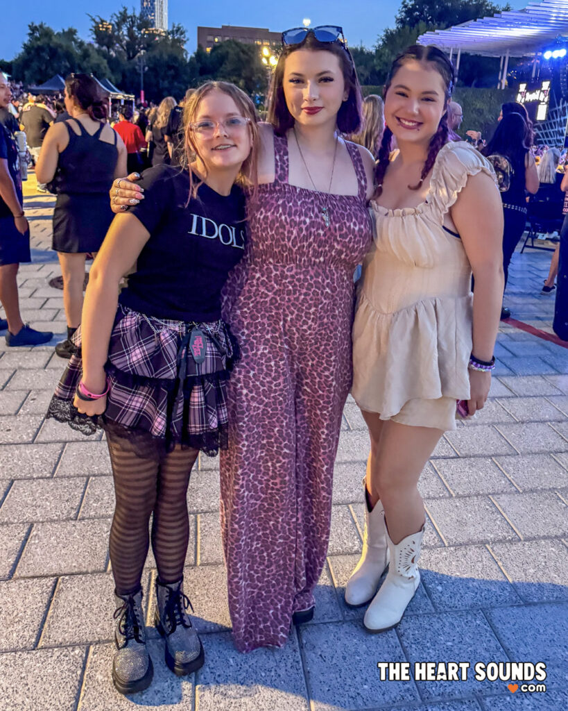 Fans / Yungblud - Photo: Nacho DelaGarza