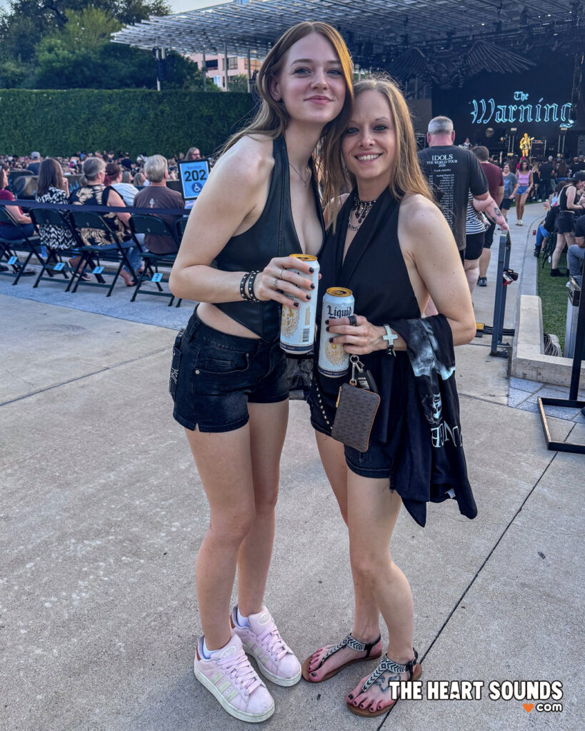 Fans / Yungblud - Photo: Nacho DelaGarza