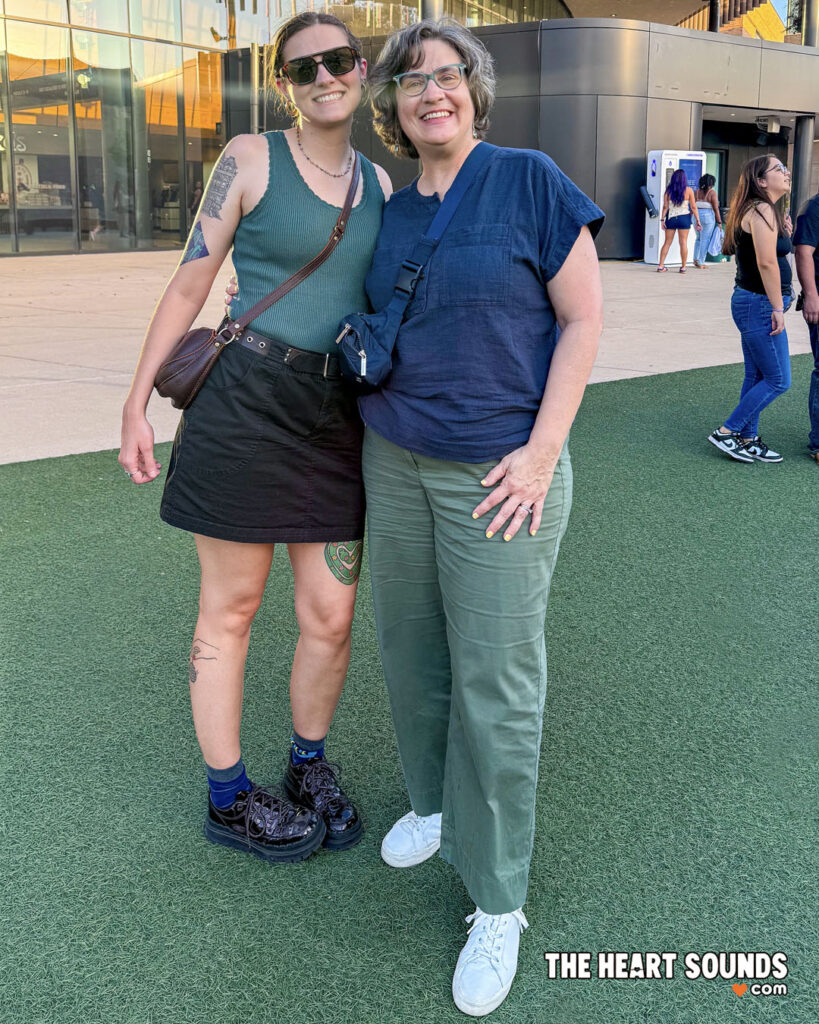 Fans - Louis Tomlinson - Photo: Nacho DelaGarza