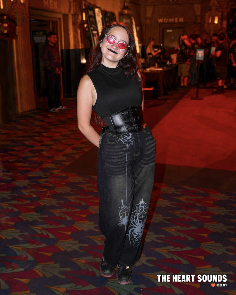 Fans - Jinjer - Photo: Nacho DelaGarza