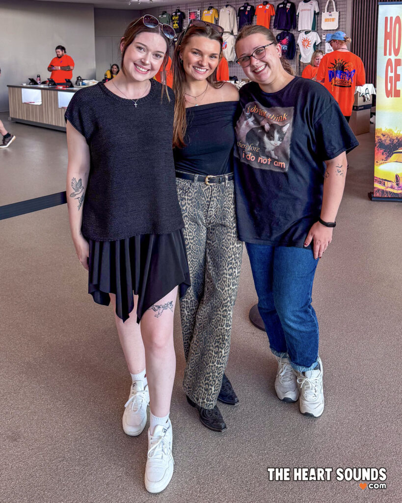 Fans - Louis Tomlinson - Photo: Nacho DelaGarza