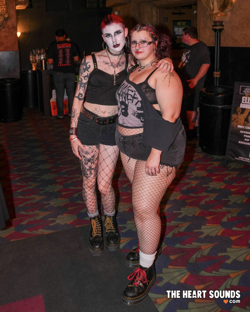 Fans / Kittie - Photo: Nacho DelaGarza