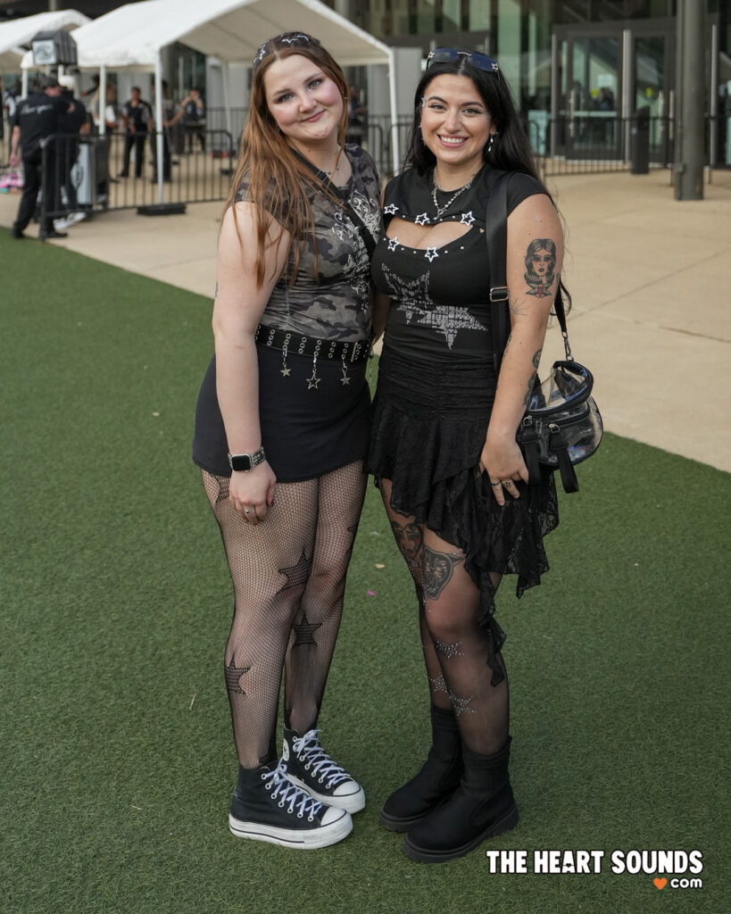 Fans - 5SOS - Photo: Nacho DelaGarza