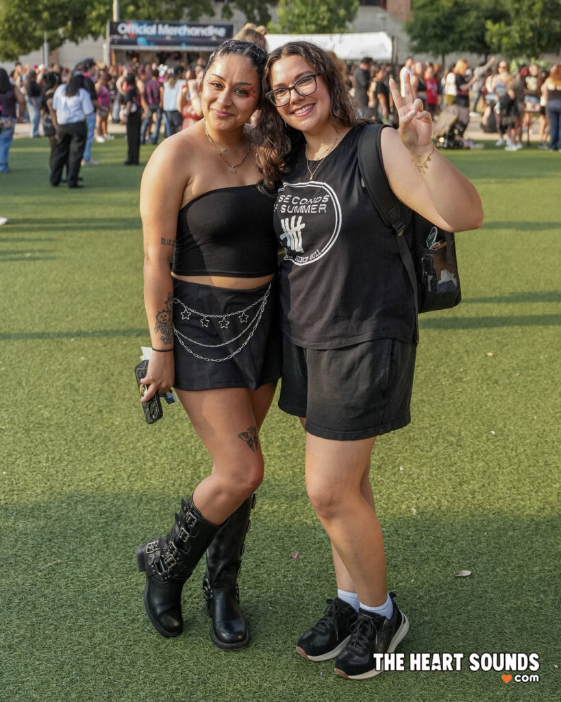 Fans - 5SOS - Photo: Nacho DelaGarza