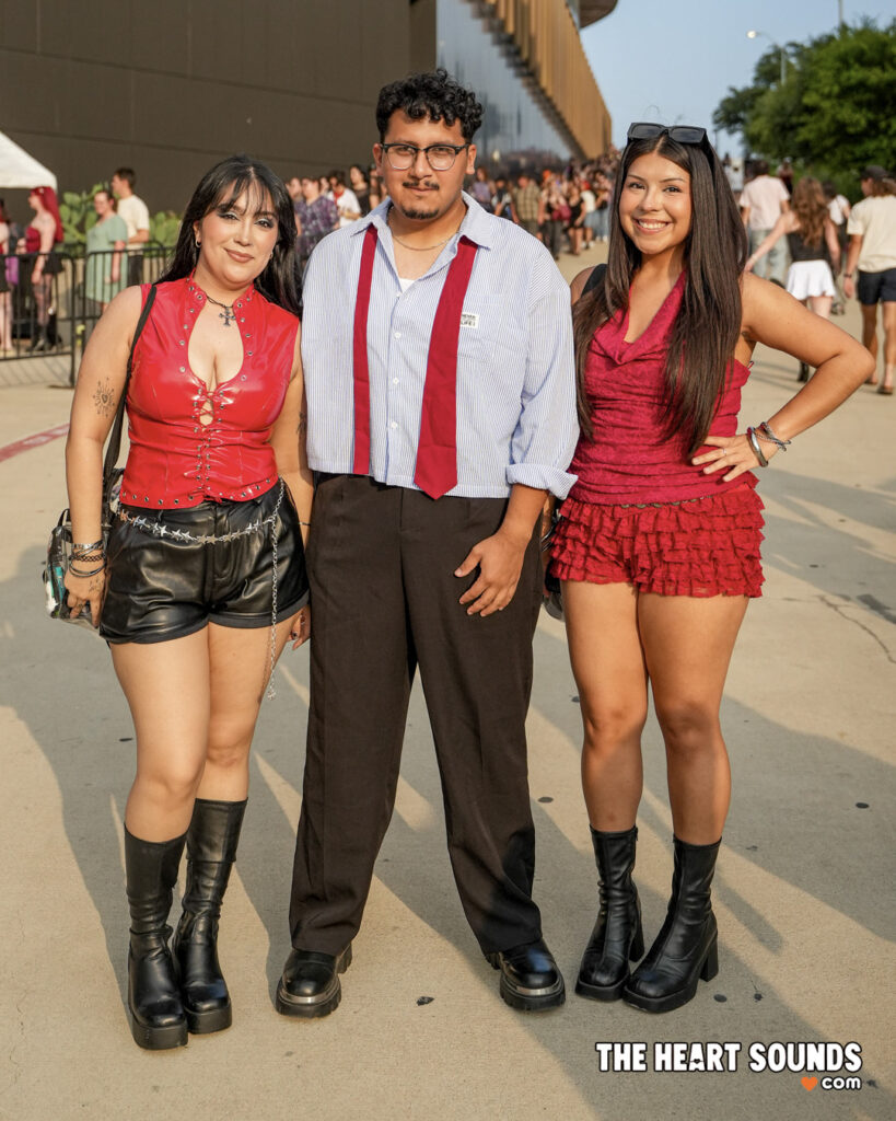 Fans - 5SOS - Photo: Nacho DelaGarza