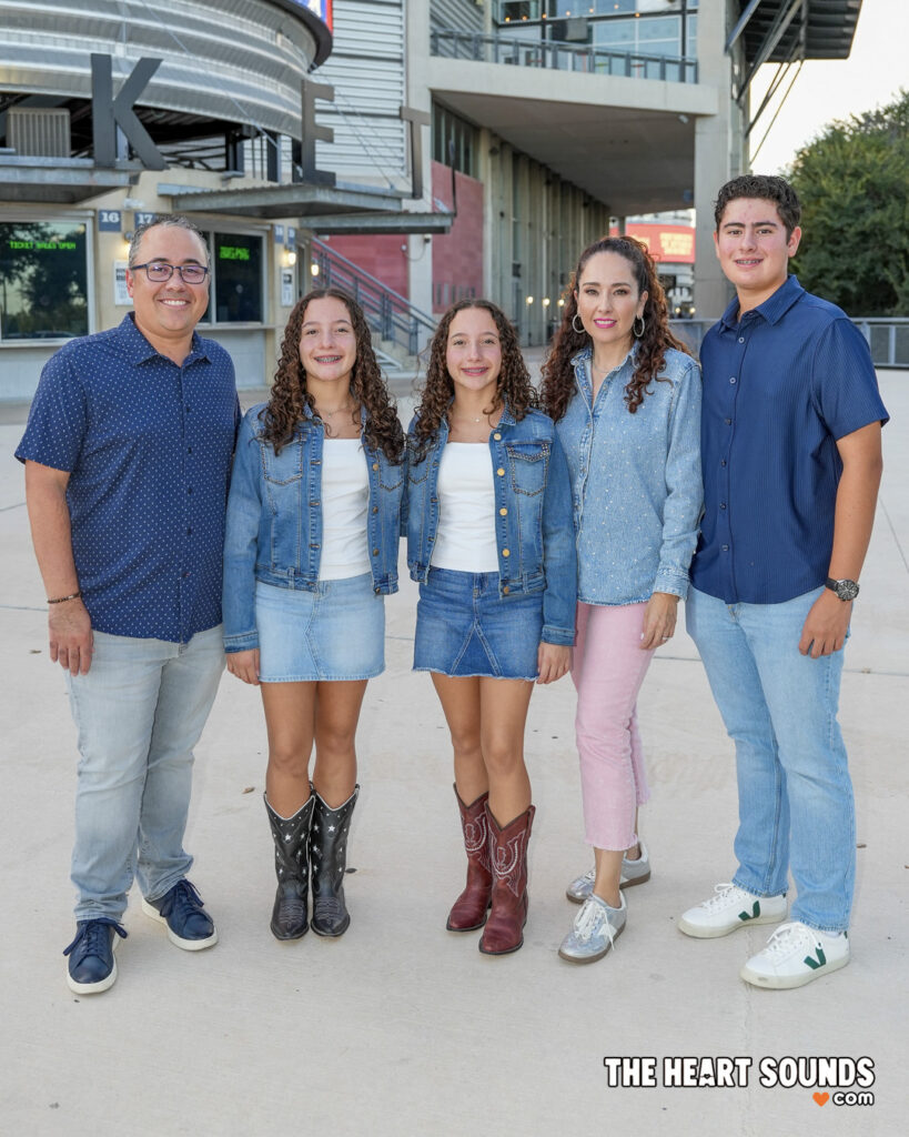 Fans / Benson Boone - Photo: Nacho DelaGarza