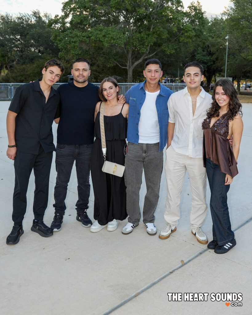 Fans / Benson Boone - Photo: Nacho DelaGarza