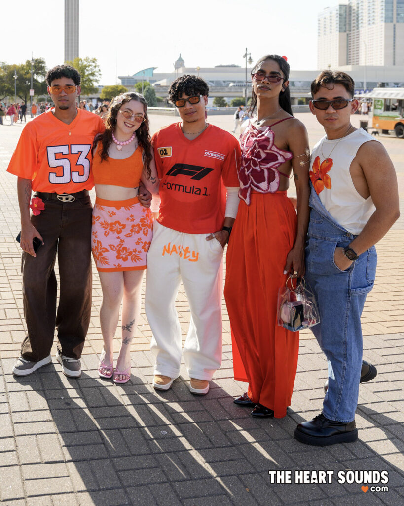 Fans / Karol G - Photo: Nacho DelaGarza