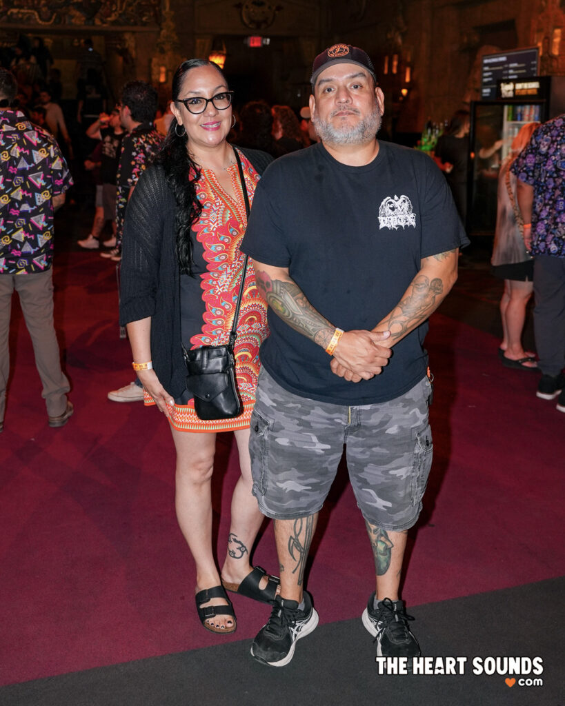 Fans / The Midnight - Photo: Nacho DelaGarza